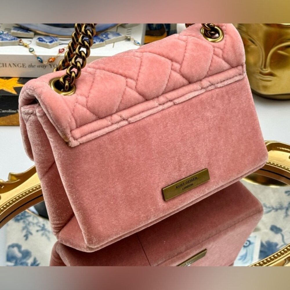🆕 KURT GEIGER LONDON 🧿 NWOT Kensington Mini Embellished Velvet Crossbody, Pink - Picture 6 of 16